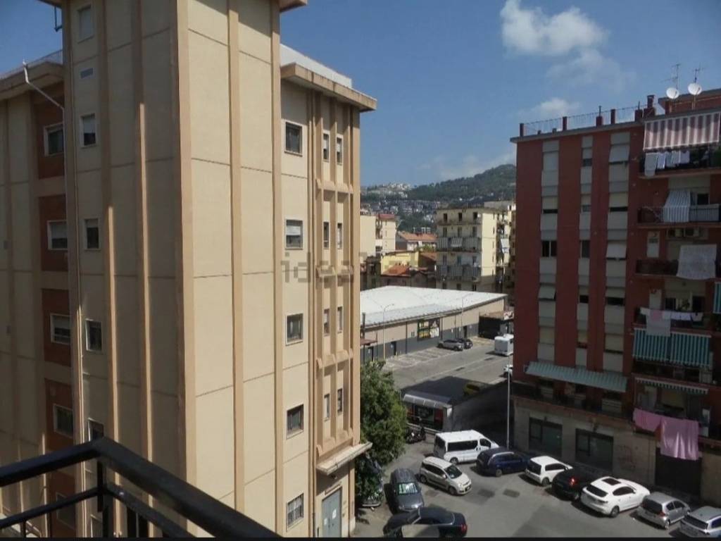 appartamento in vendita a Salerno in zona Pastena