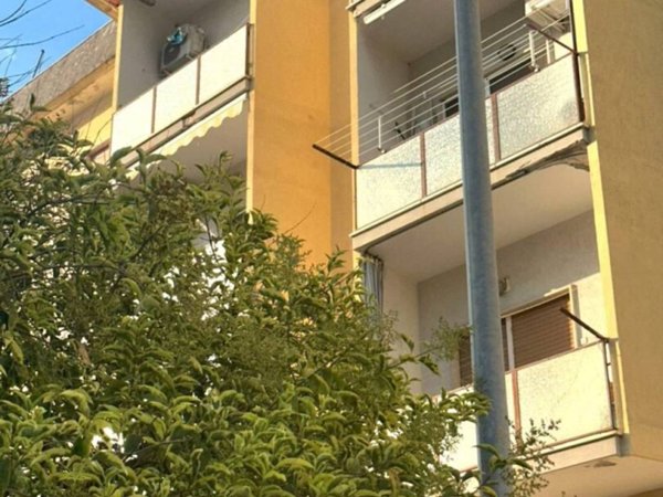 appartamento in vendita a Salerno in zona Pastena