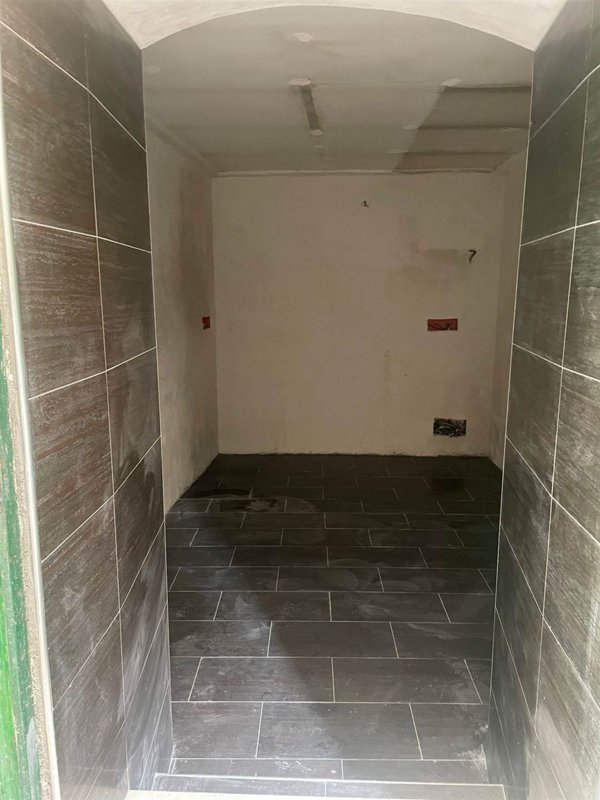 negozio in vendita a Salerno in zona Centro Città