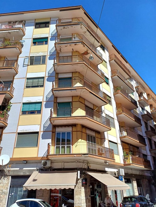 appartamento in vendita a Salerno in zona Centro Città