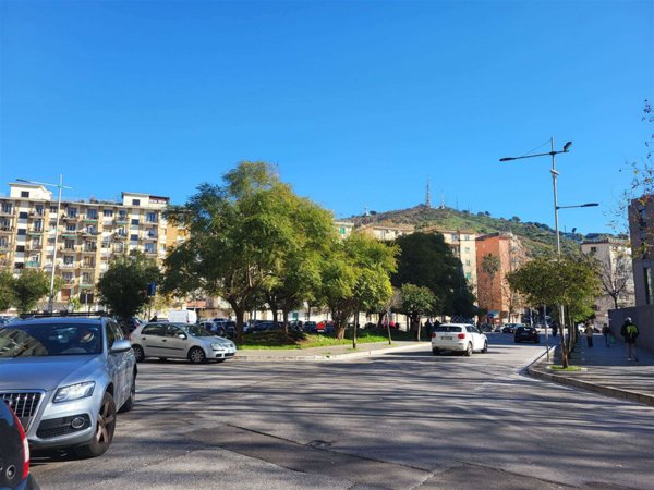 appartamento in vendita a Salerno in zona Centro Città