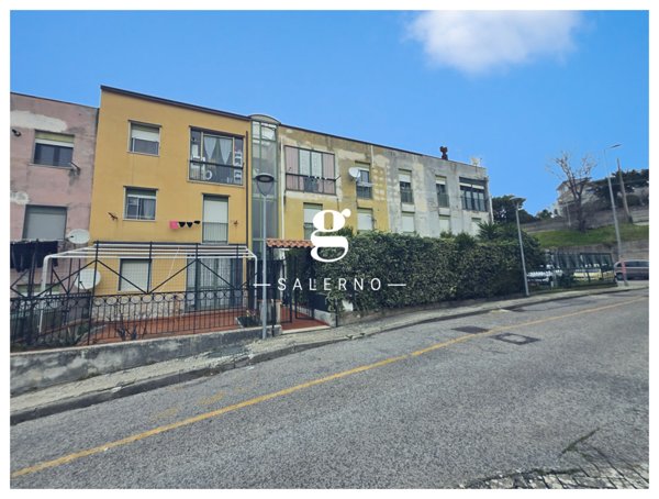 appartamento in vendita a Salerno in zona Piegolelle-San Bartolomeo