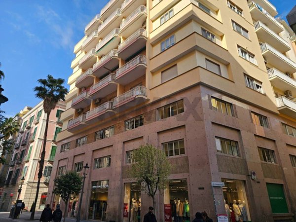 appartamento in vendita a Salerno in zona Centro Città