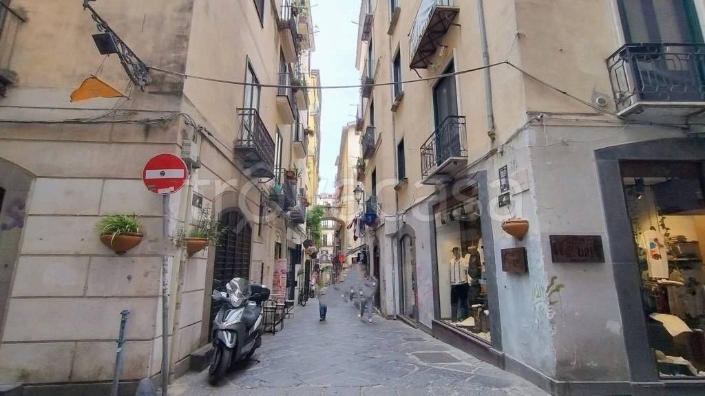 appartamento in vendita a Salerno in zona Centro Città