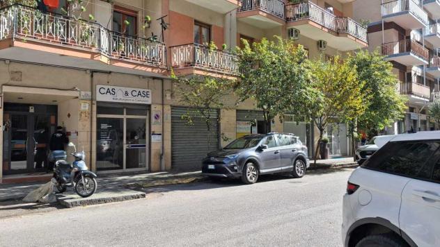 locale commerciale in vendita a Salerno in zona Gelsi Rossi