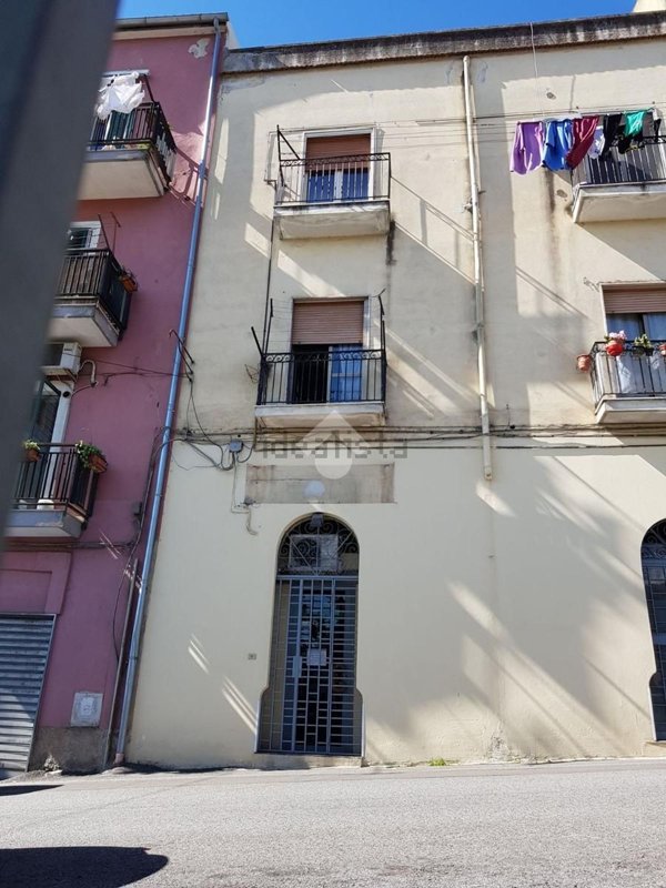 negozio in vendita a Salerno in zona Matierno