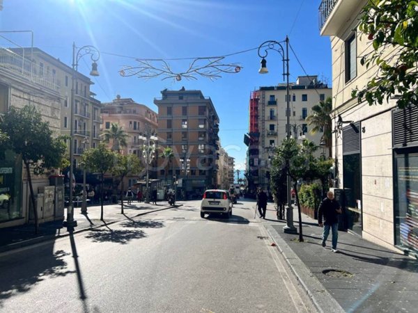 appartamento in vendita a Salerno in zona Centro Città