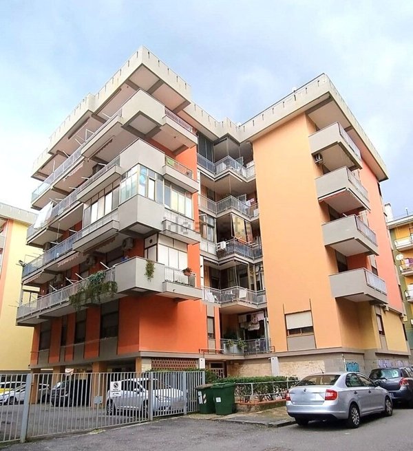 appartamento in vendita a Salerno in zona Pastena
