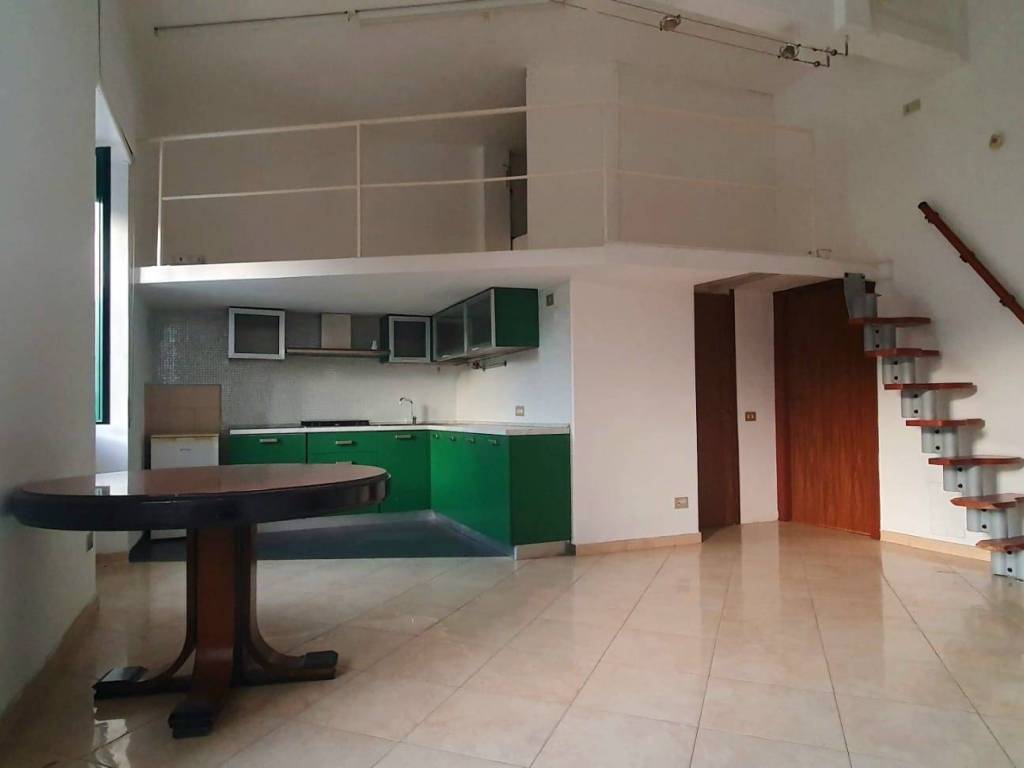 appartamento in vendita a Salerno in zona Irno