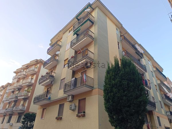 appartamento in vendita a Salerno in zona Pastena