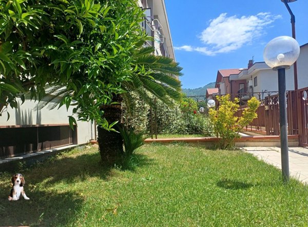 appartamento in vendita a Salerno in zona Pastena