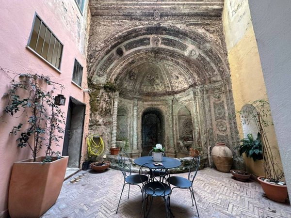 appartamento in vendita a Salerno in zona Centro Città