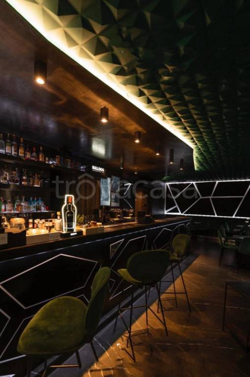 negozio in vendita a Salerno in zona Centro Città