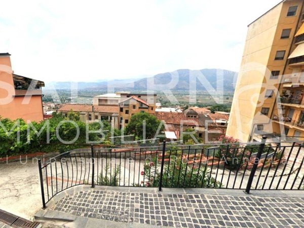 appartamento in vendita a Salerno in zona Centro Città