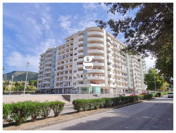 appartamento in vendita a Salerno in zona Mariconda