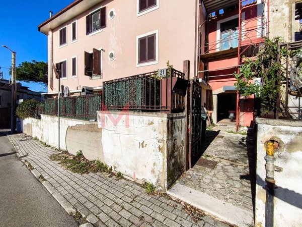 appartamento in vendita a Salerno in zona Ogliara