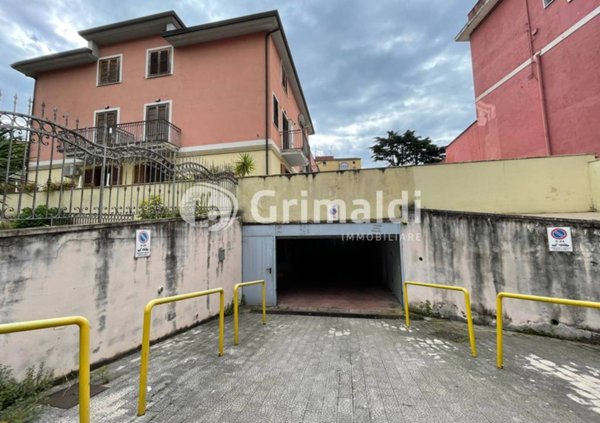ufficio in vendita a Salerno in zona Matierno