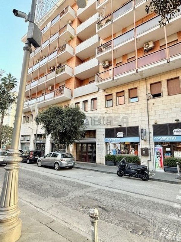 appartamento in vendita a Salerno in zona Porto