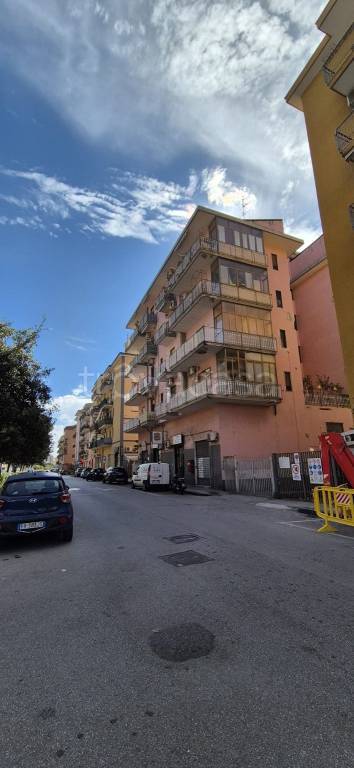 appartamento in vendita a Salerno in zona Pastena