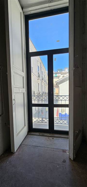 casa indipendente in vendita a Salerno in zona Centro Città