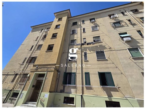 appartamento in vendita a Salerno in zona Irno