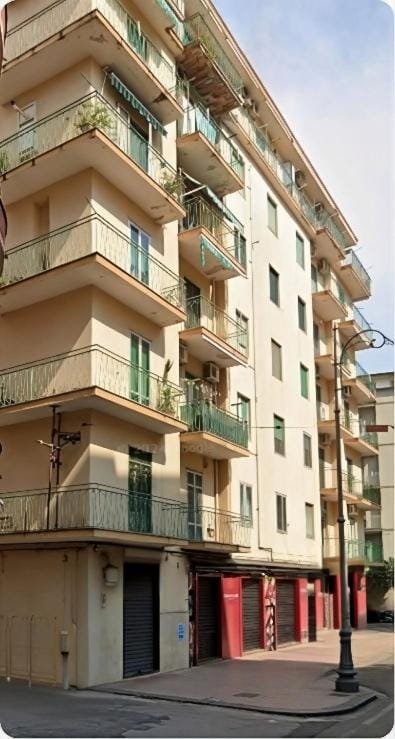 appartamento in vendita a Salerno in zona Pastena