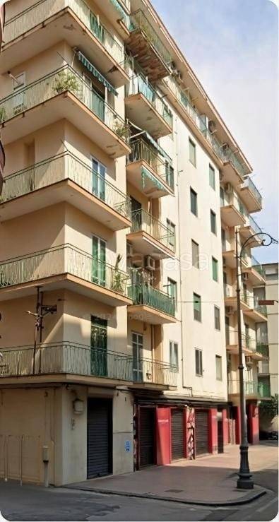 appartamento in vendita a Salerno in zona Pastena