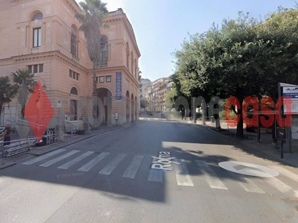 appartamento in vendita a Salerno in zona Centro Città