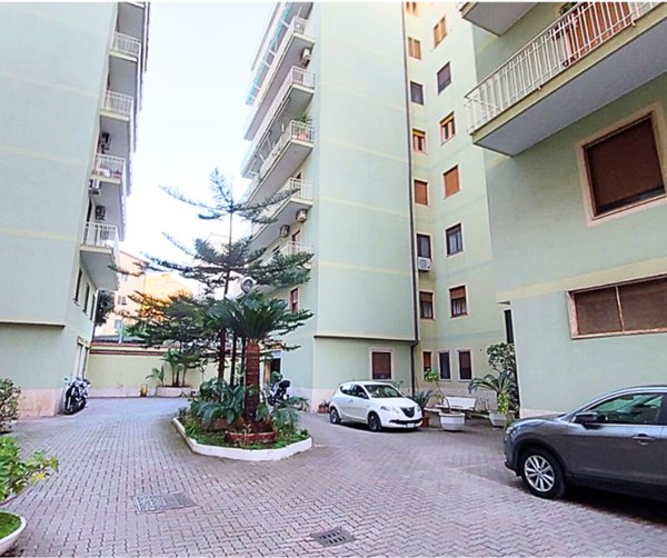 appartamento in vendita a Salerno in zona Pastena