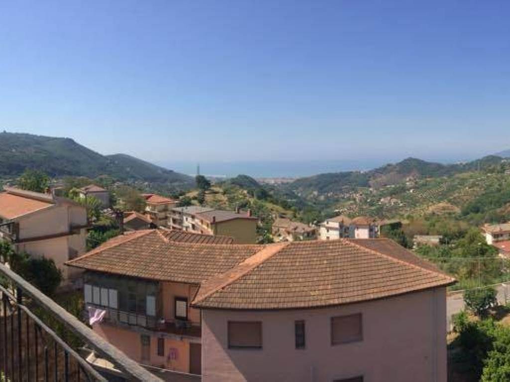 appartamento in vendita a Salerno in zona Giovi Altimare