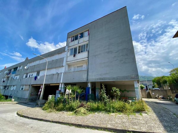 appartamento in vendita a Salerno in zona Ogliara