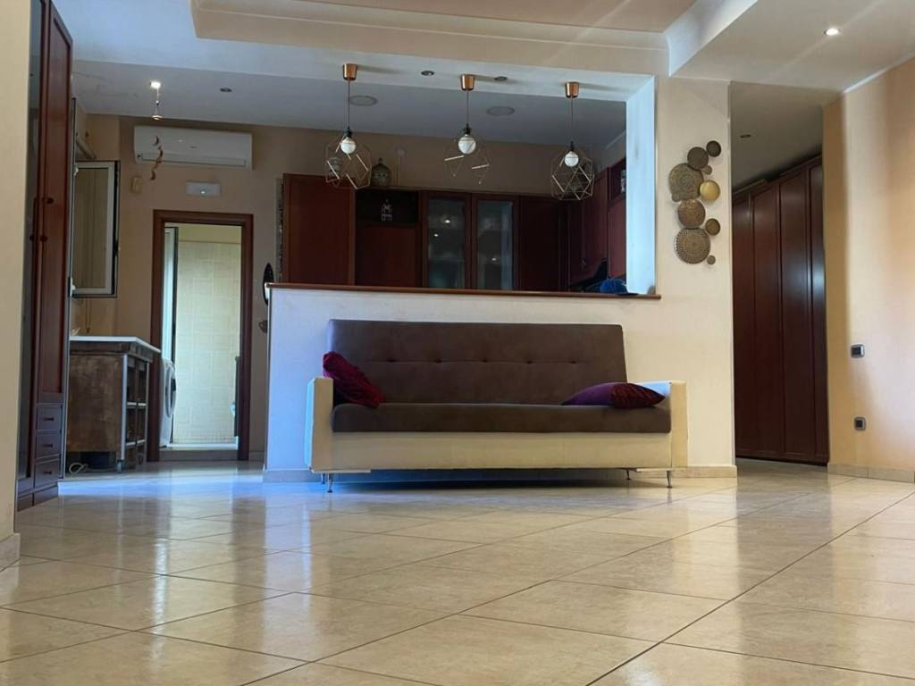 appartamento in vendita a Salerno in zona Pastena