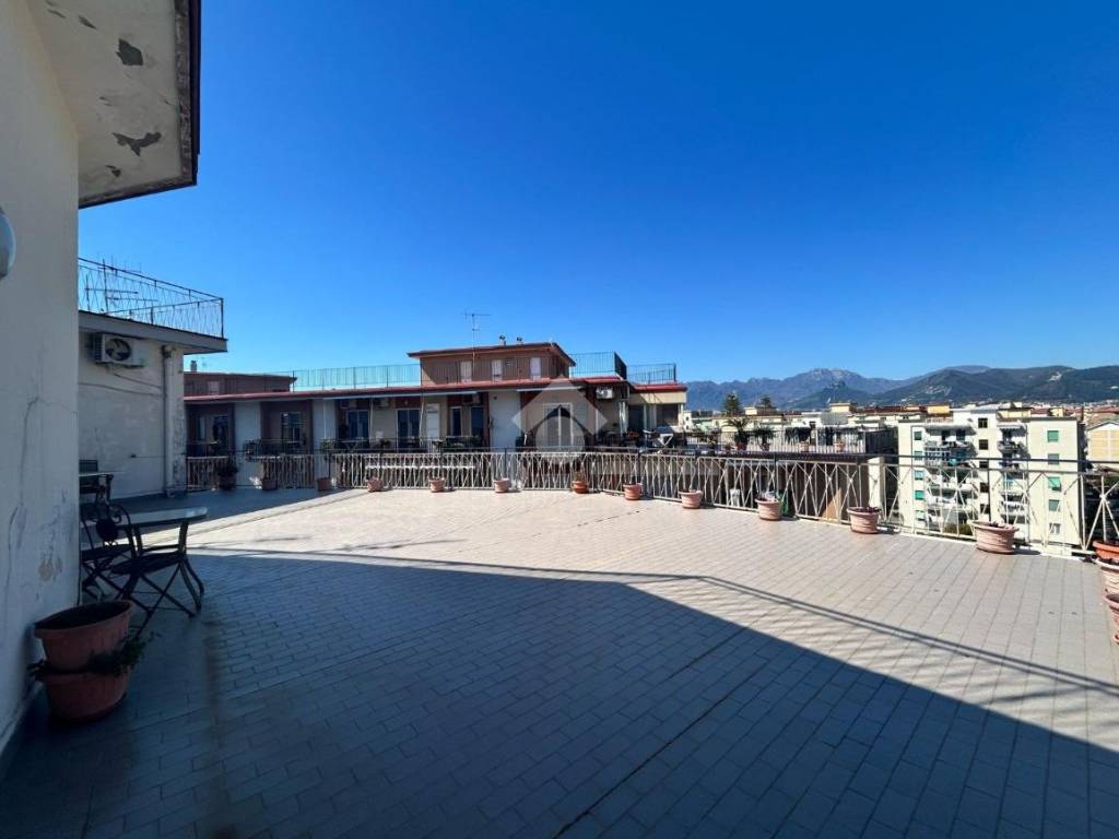 appartamento in vendita a Salerno in zona Pastena