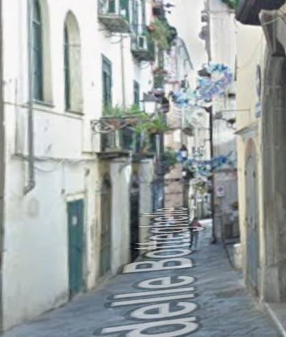 negozio in vendita a Salerno in zona Centro Città