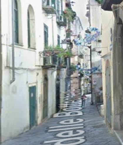 negozio in vendita a Salerno in zona Centro Città