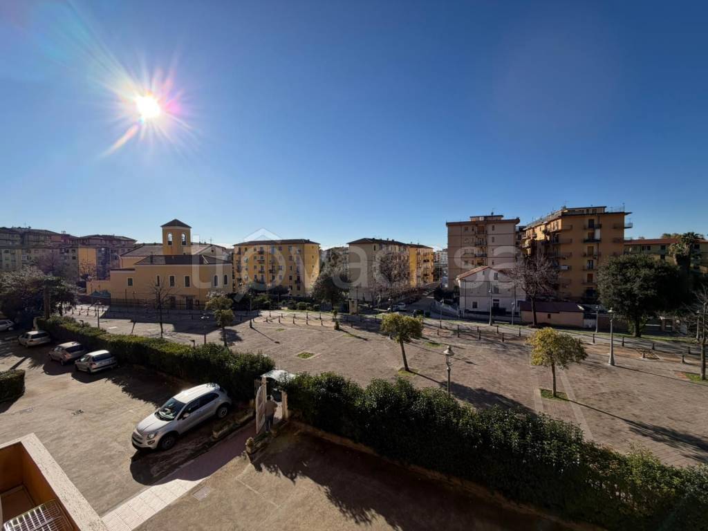 appartamento in vendita a Salerno in zona Pastena