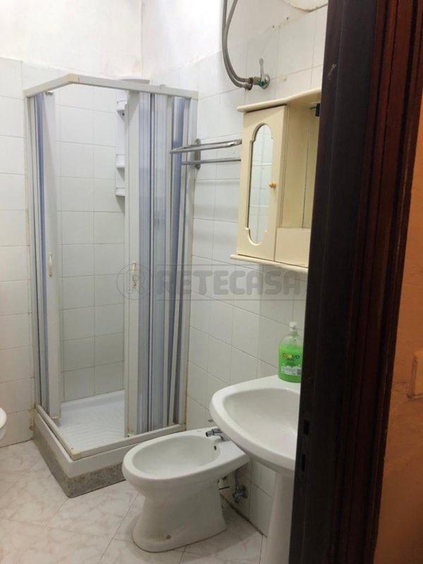 locale di sgombero in vendita a Salerno in zona Torrione