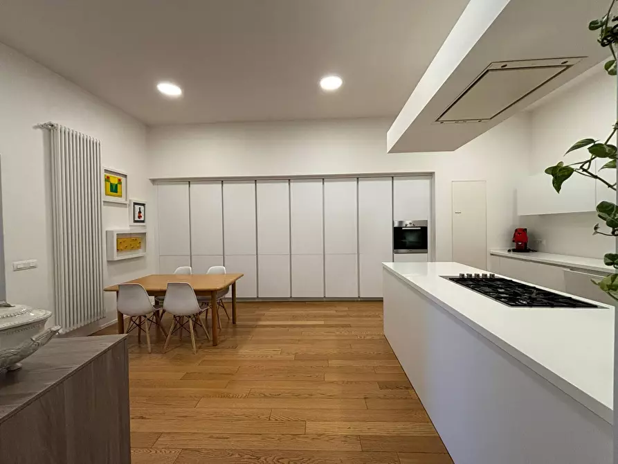 appartamento in vendita a Salerno in zona Centro Città