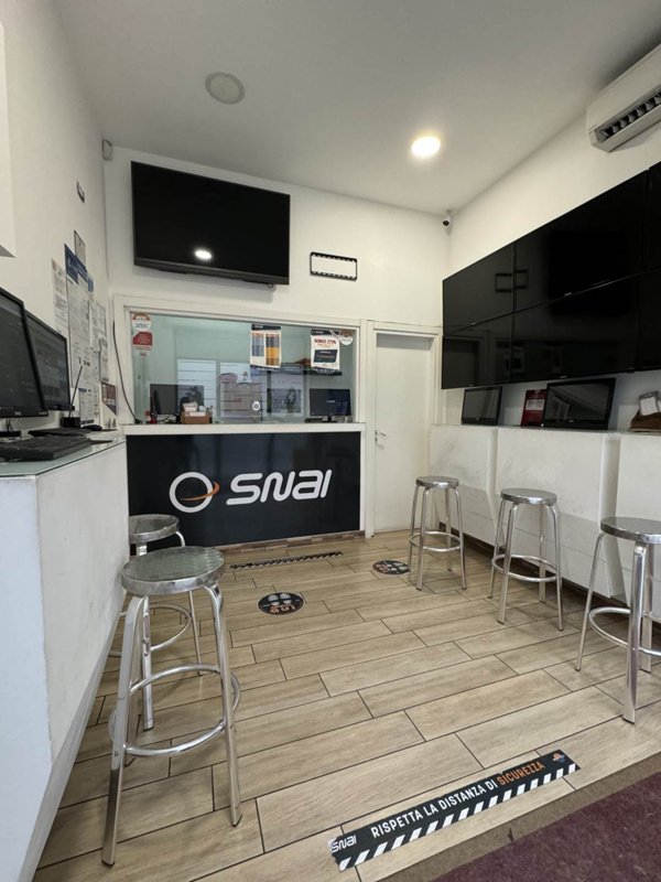 casa indipendente in vendita a Salerno