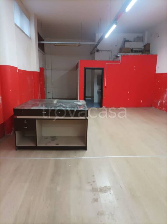 negozio in vendita a Salerno