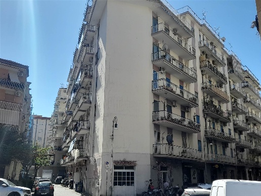 appartamento in vendita a Salerno in zona Pastena