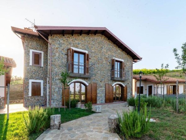 casa indipendente in vendita a Salerno in zona Irno