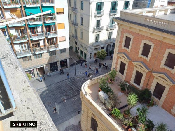 appartamento in vendita a Salerno in zona Centro Città