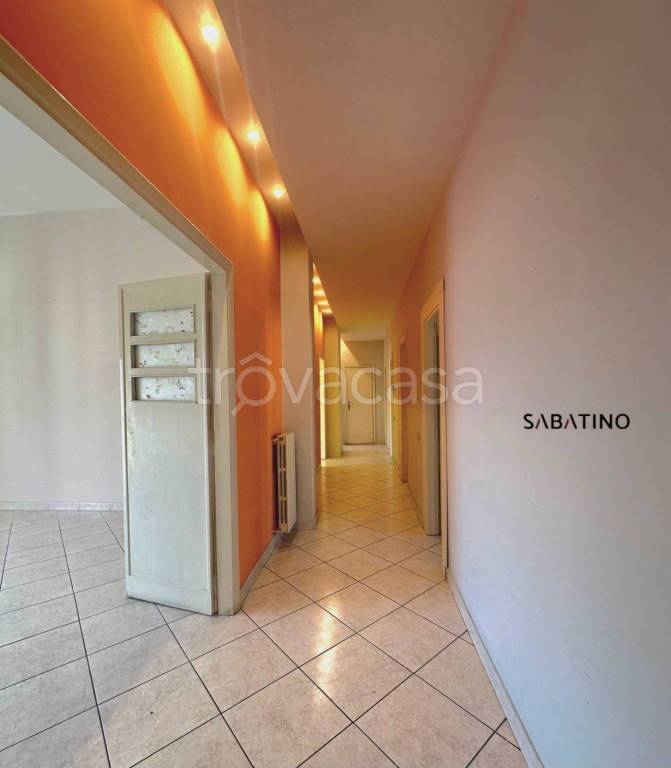 appartamento in vendita a Salerno in zona Centro Città