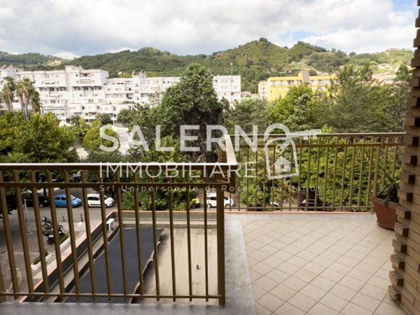 appartamento in vendita a Salerno in zona Pastena