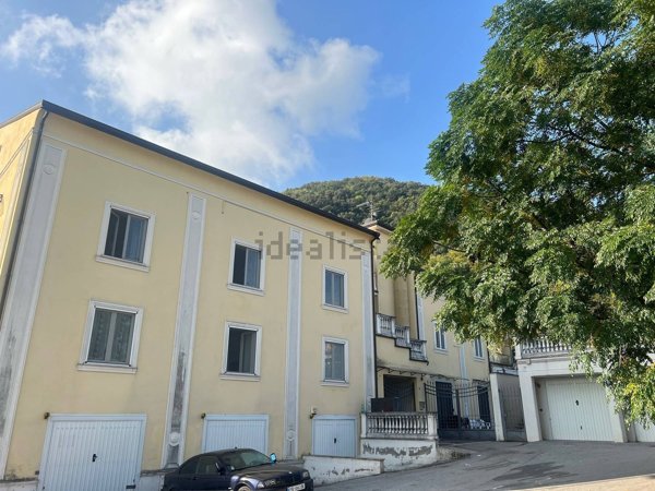 appartamento in vendita a Salerno in zona Centro Città