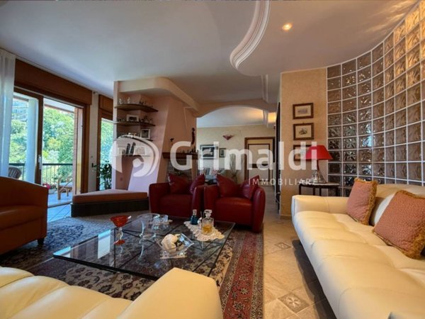 appartamento in vendita a Salerno in zona Ogliara