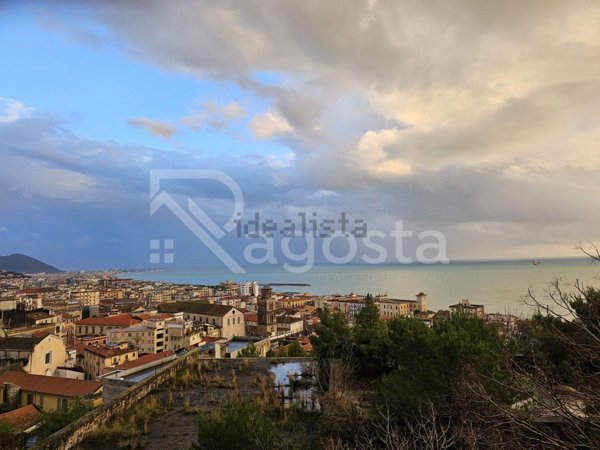 appartamento in vendita a Salerno