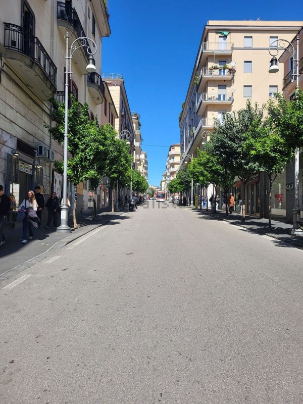 appartamento in vendita a Salerno in zona Centro Città