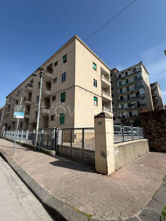 appartamento in vendita a Salerno in zona Irno